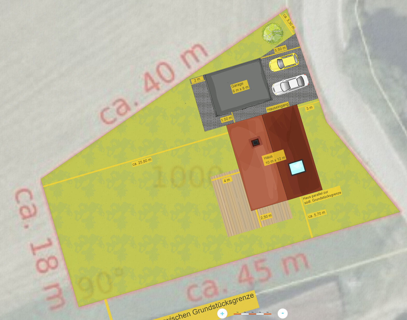 Lageplan eines Grundstücks: braunes Haus, graue Garage, Zufahrt, Grünfläche, Maßangaben.