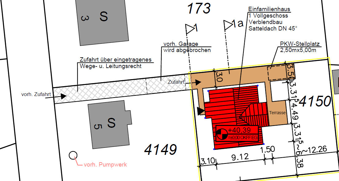 Site plan with red house, terrace, driveway, and parking space.