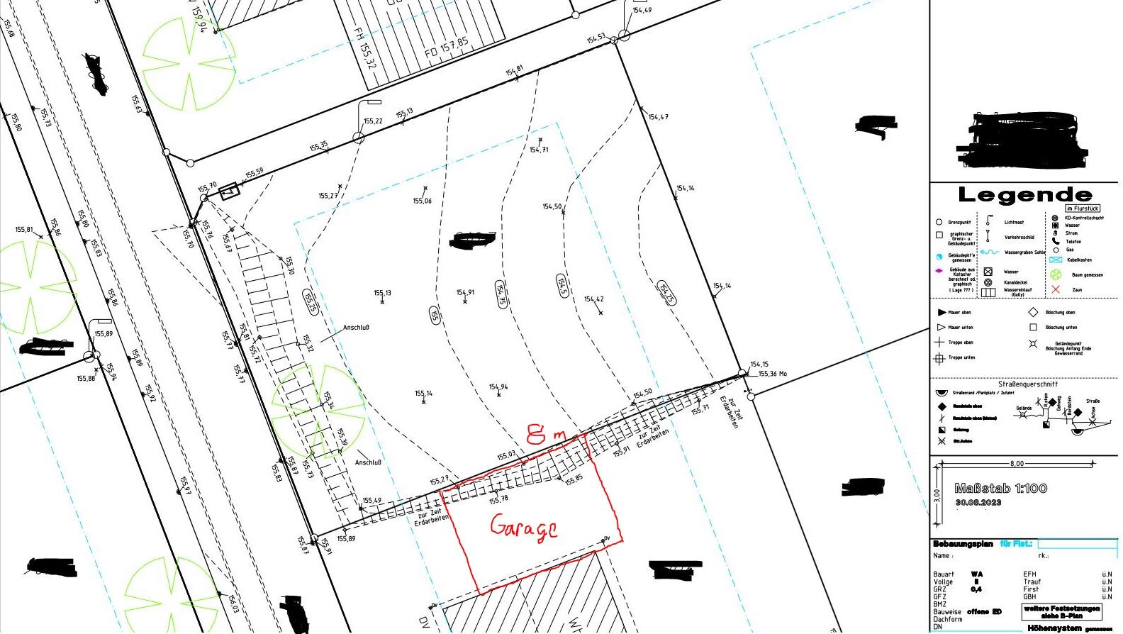 Site plan of a plot with garage, boundary lines, trees and scale 1:100