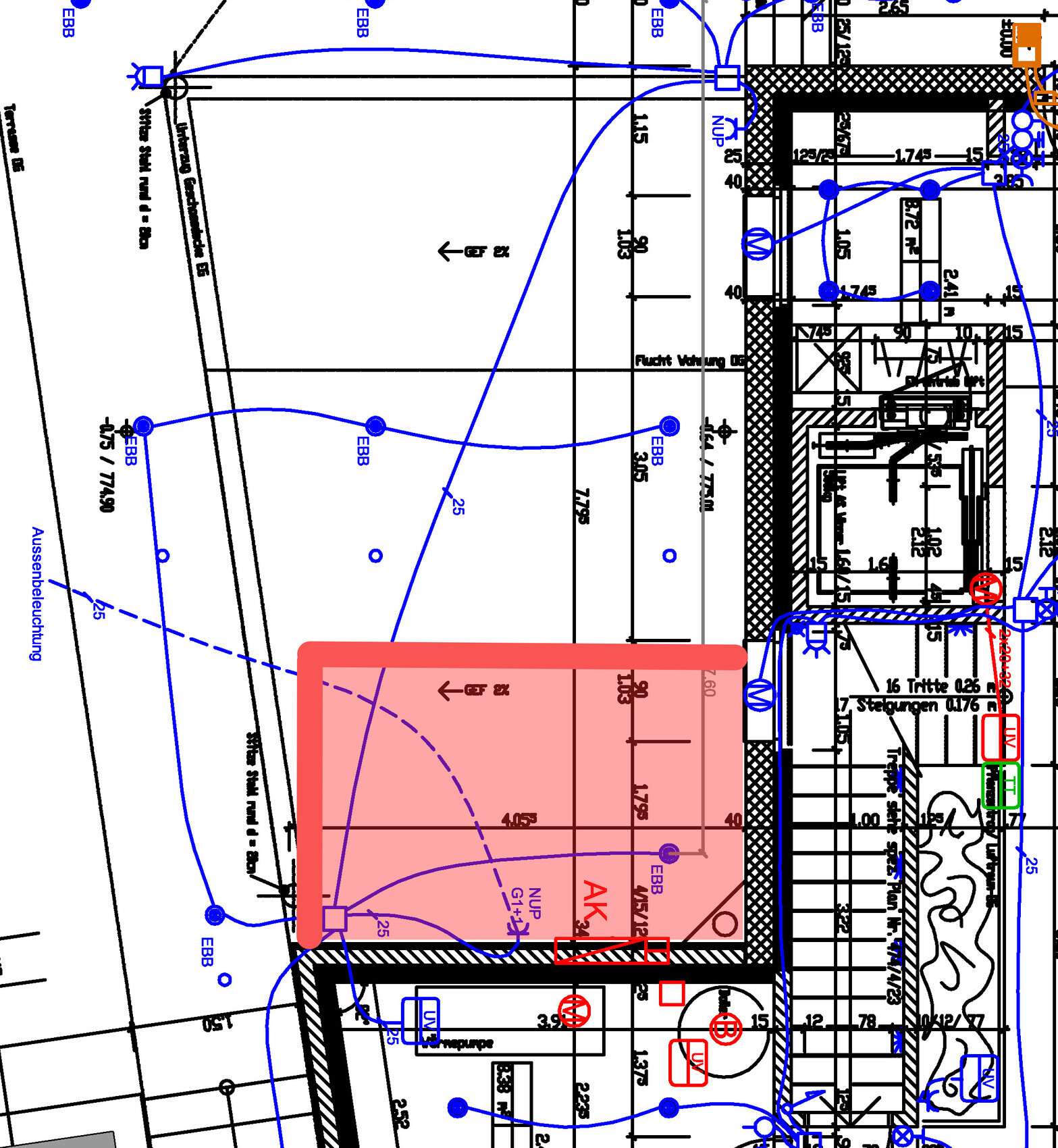 Technical building plan with red AK area, blue cable routes, and dimensions.