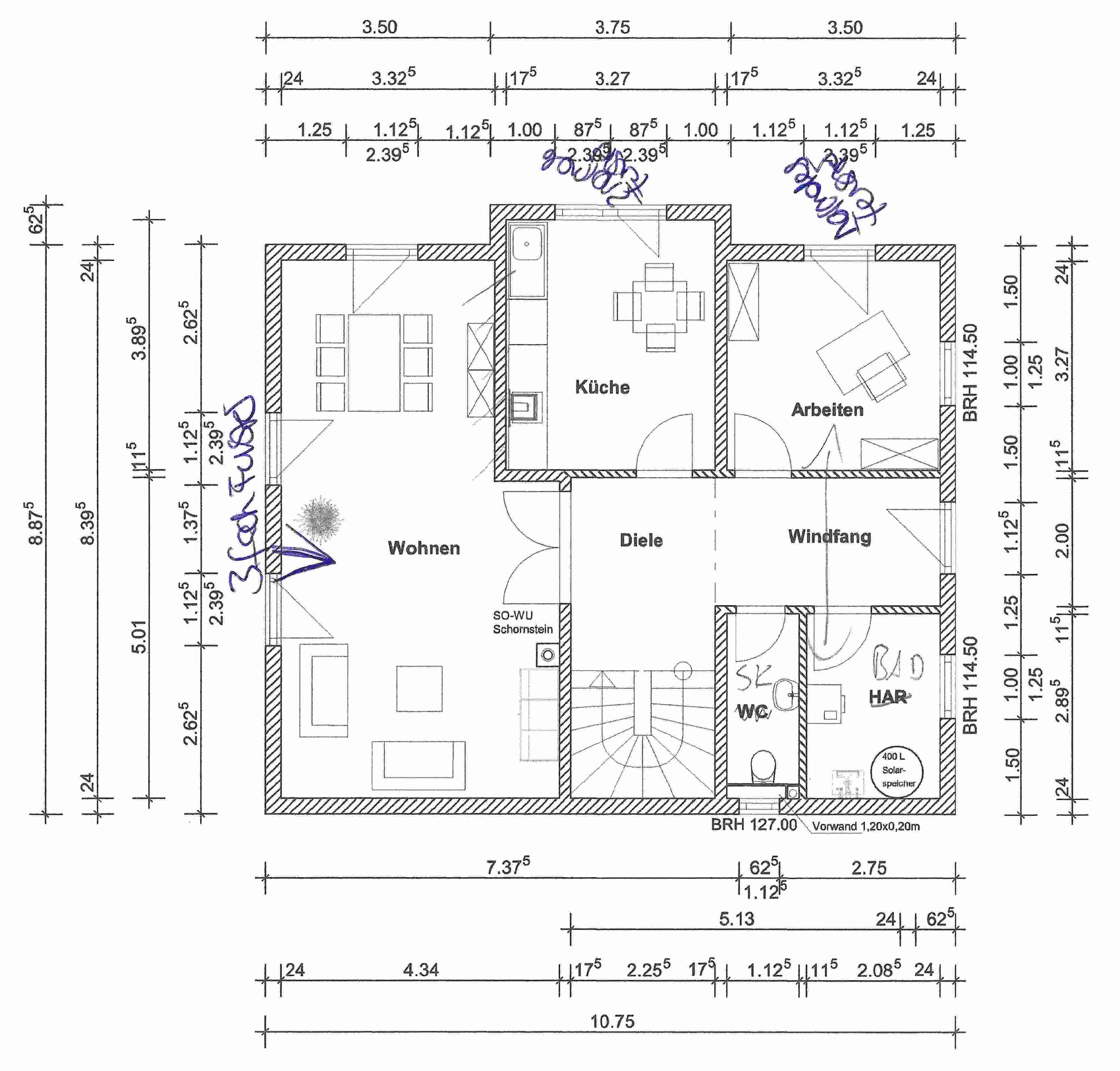 Floor plan of a house with living room, kitchen, hallway, vestibule, office, bathroom, and WC.