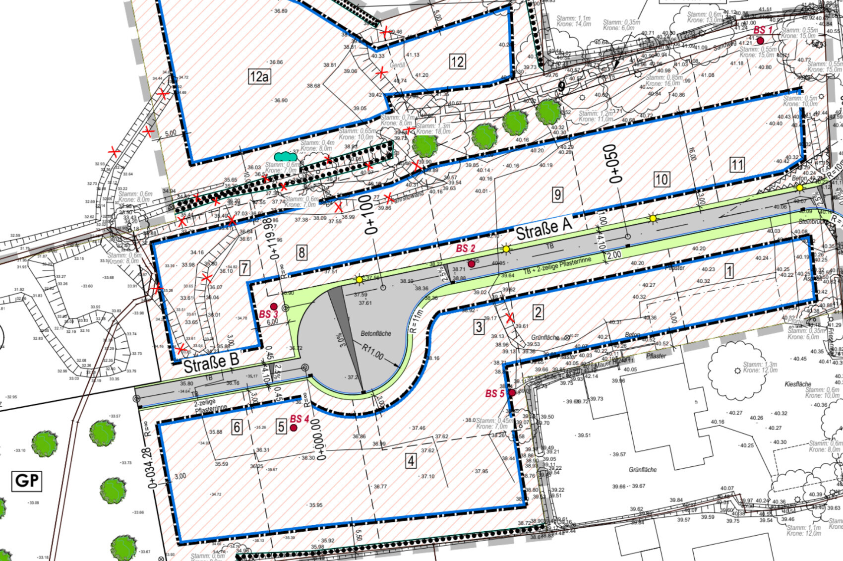 Overview map: property boundaries, roads, parcels, and green spaces in the development area.