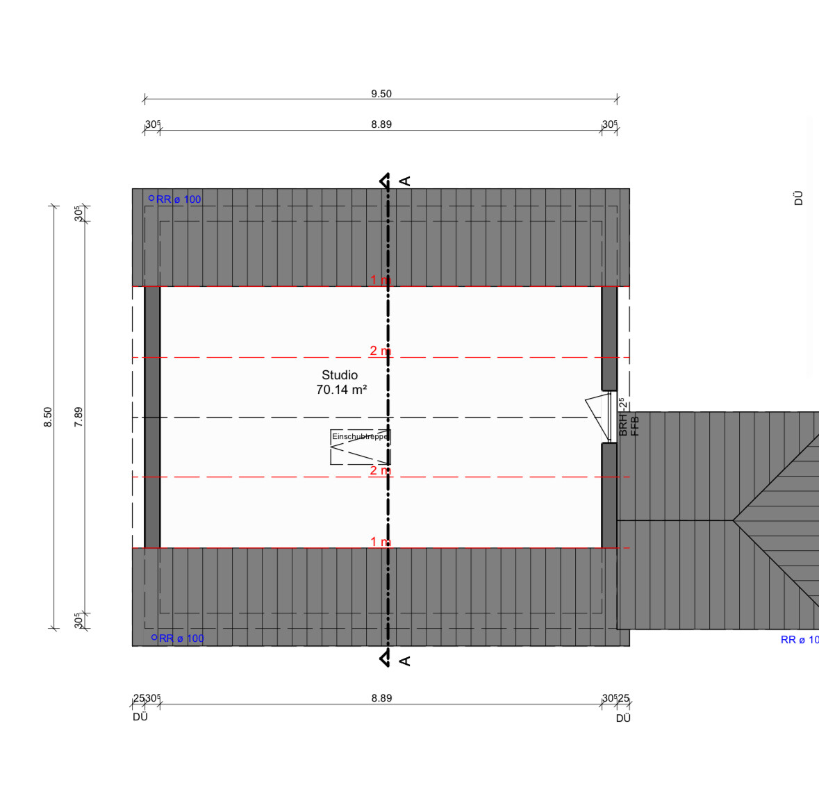 Floor plan of a studio with 70.14 m² (755 sq ft), staircase area and surrounding exterior walls.