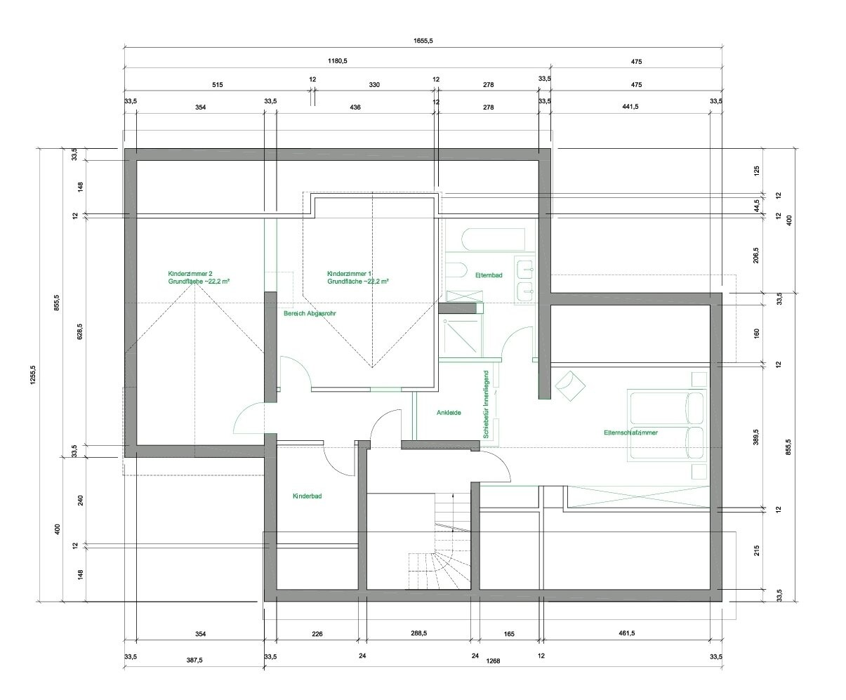 Upper floor plan: Master bedroom, two children’s rooms, dressing room, and bathroom.