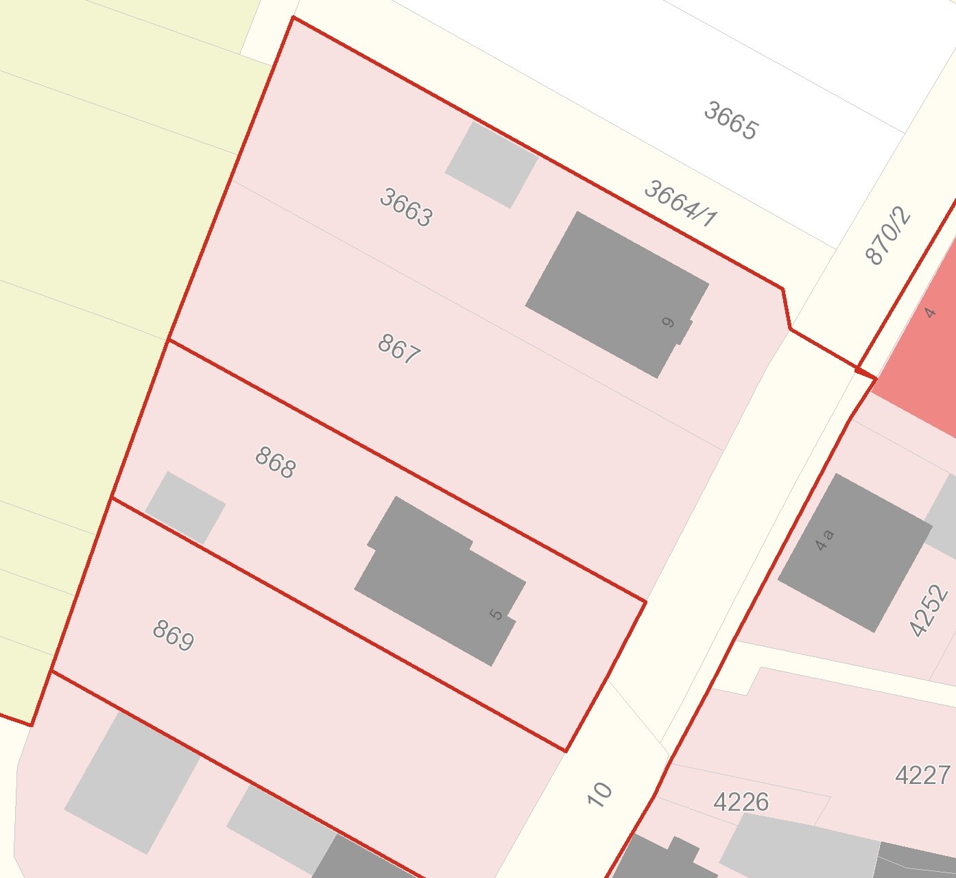 Lageplan mit rot umrissenen Parzellen (867, 868, 869) und grauen Gebäuden; Straße rechts.