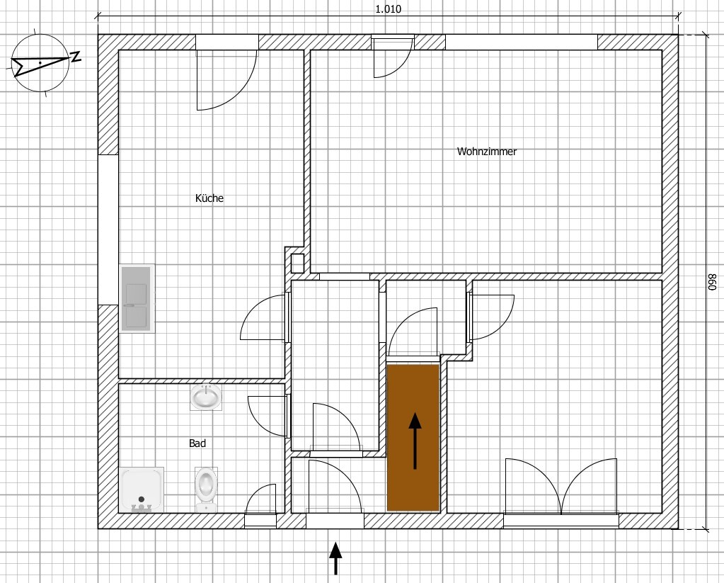 Apartment floor plan: kitchen on the left, living room on the right, bathroom bottom left, brown elevator in the middle.