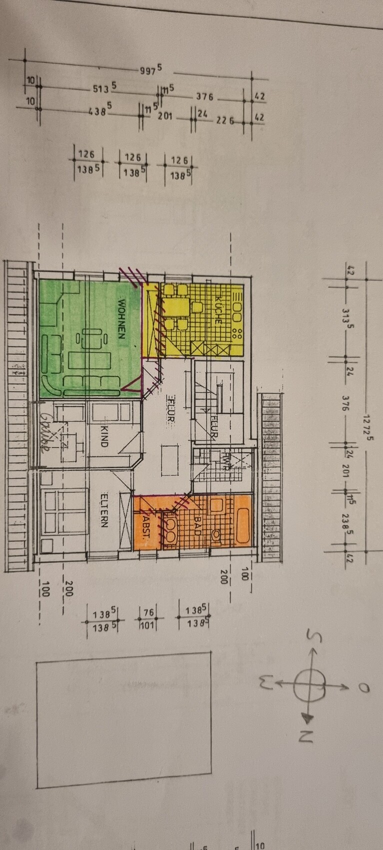 Floor plan of a flat with living room, kitchen, bathroom, storage room, parents’ and children’s bedrooms.