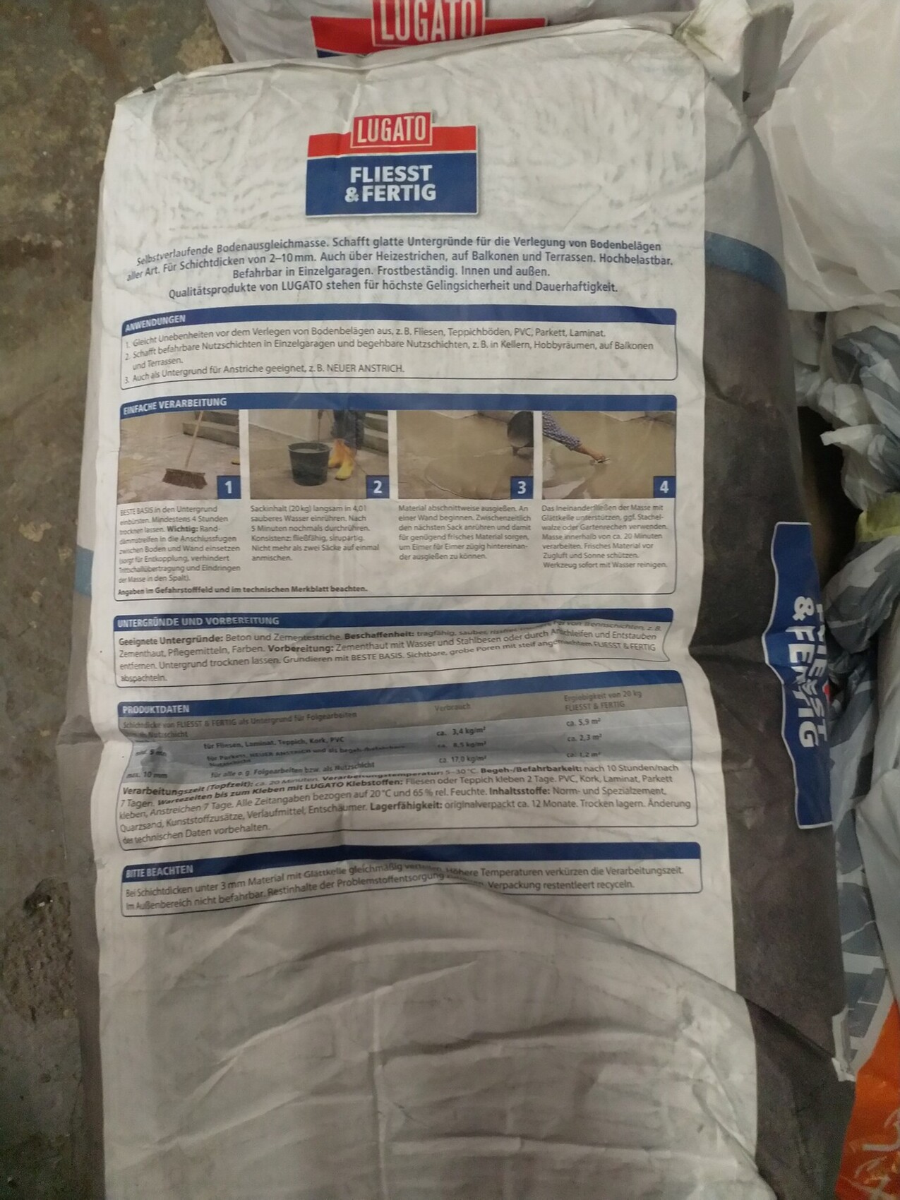 Construction bag with LUGATO mortar mix, suitable for shell construction and foundations